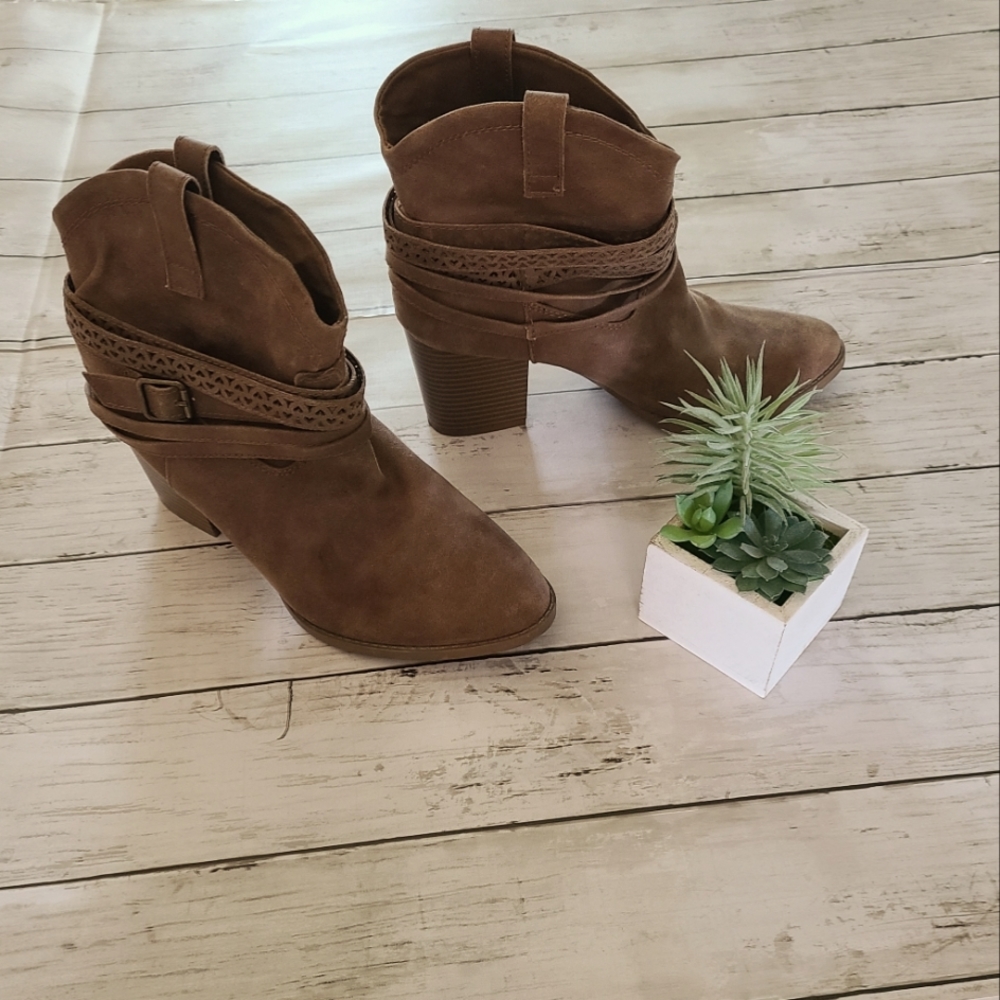 Wallflower Boots